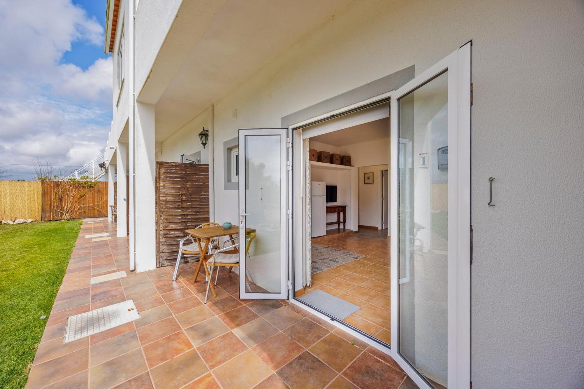 Casa Jardim Oasis Bed & Breakfast Lagoa  Exterior photo